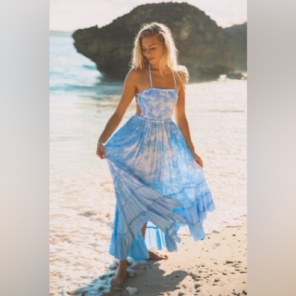 TIARE HAWAII Maxi Dress Blue Sky Waves